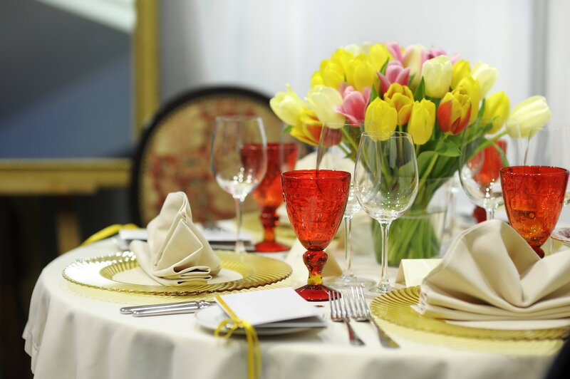 Elegant table setting with tulips