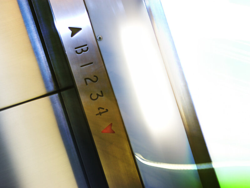 Elevator floor indicator