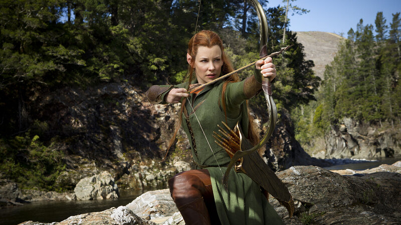 Elf Archer Aiming Bow — Green, Focused