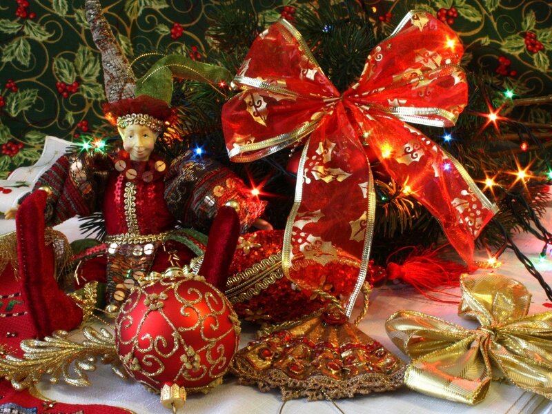 Elf Figurine with Ornaments — Red