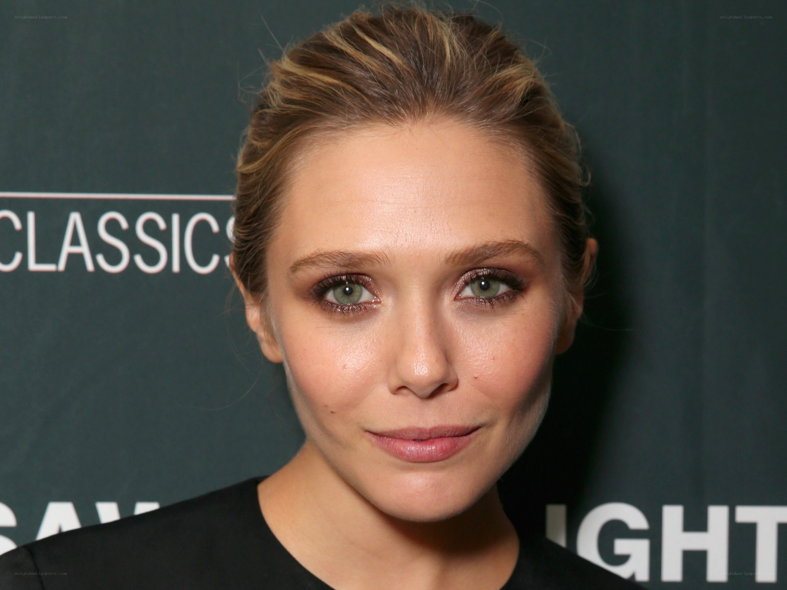 Elizabeth Olsen at event