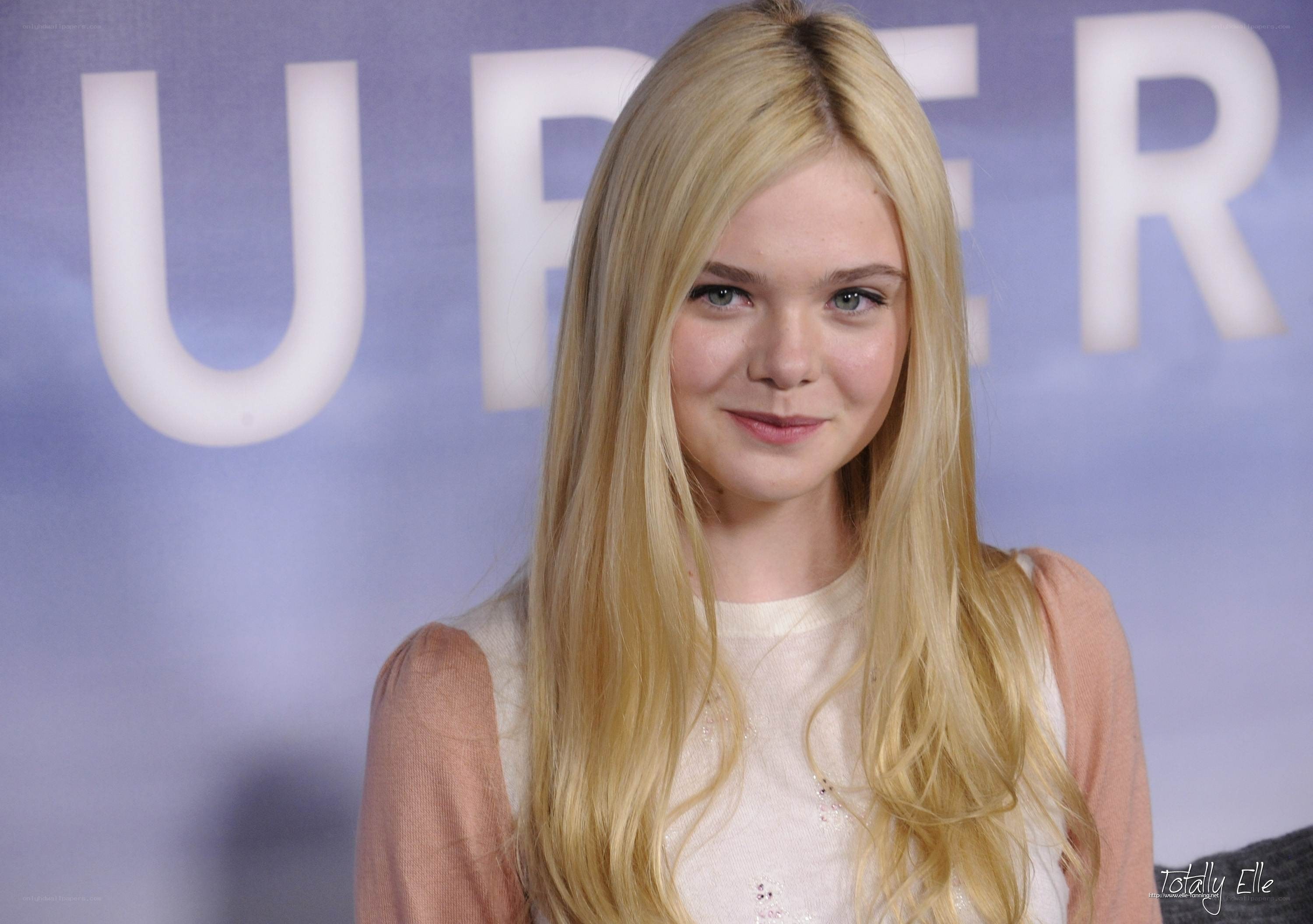 Elle Fanning at event