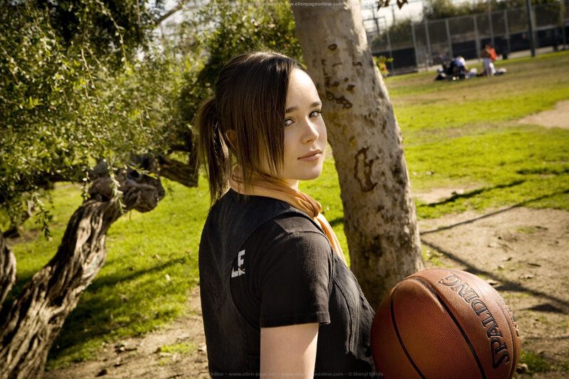 Ellen Page holding basketball