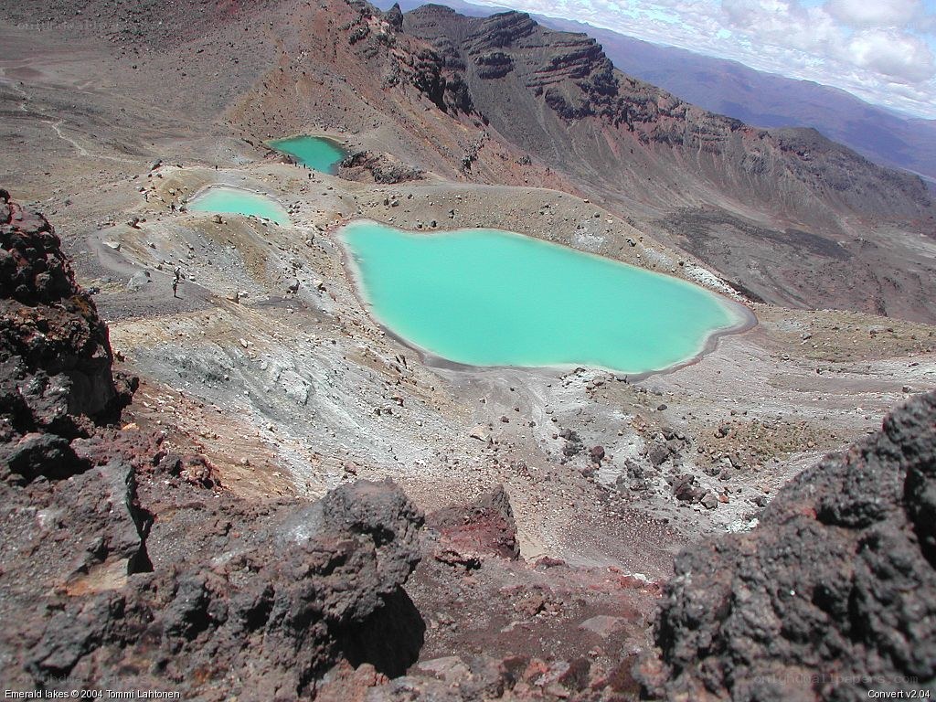 Emerald Lakes volcanic crater