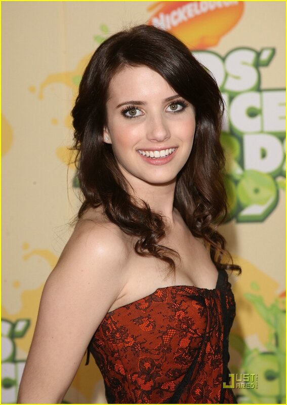 Emma Roberts at Kids' Choice Awards