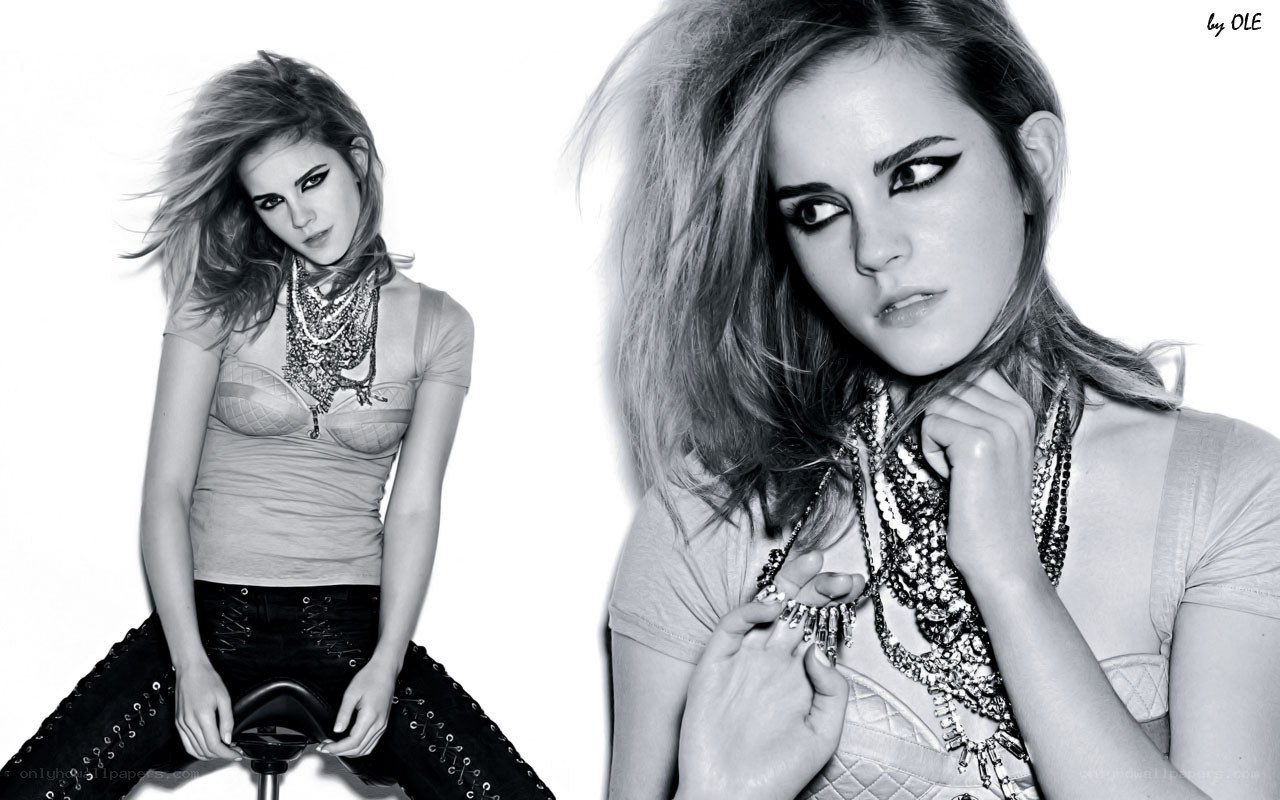 Emma Stone in black and white