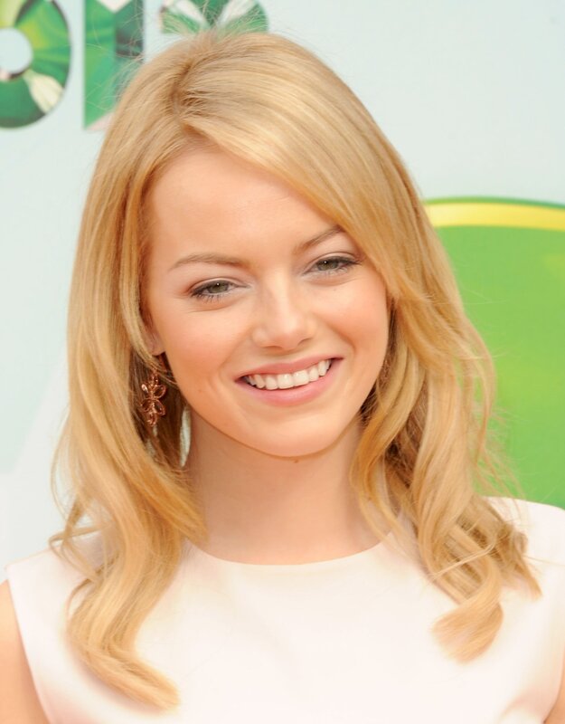 Emma Stone smiling at event