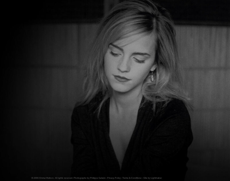 Emma Watson in black and white
