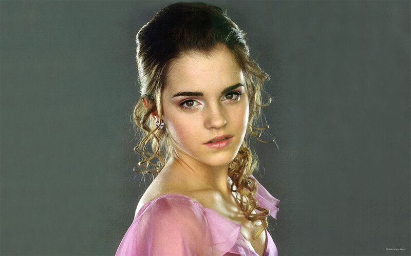 Emma Watson in pink dress