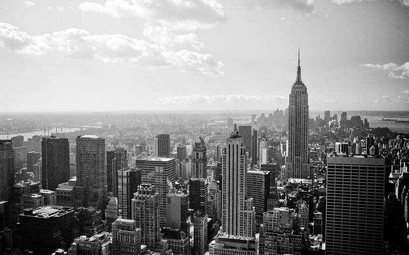 Empire State Building Skyline — Black, Dramatic