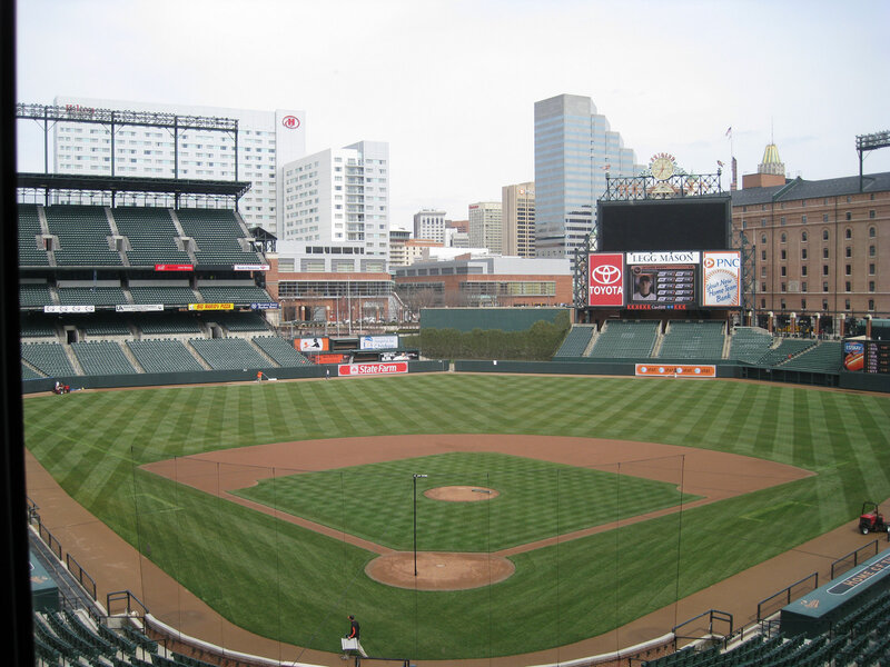 Empty Baseball Stadium — Green, Calm