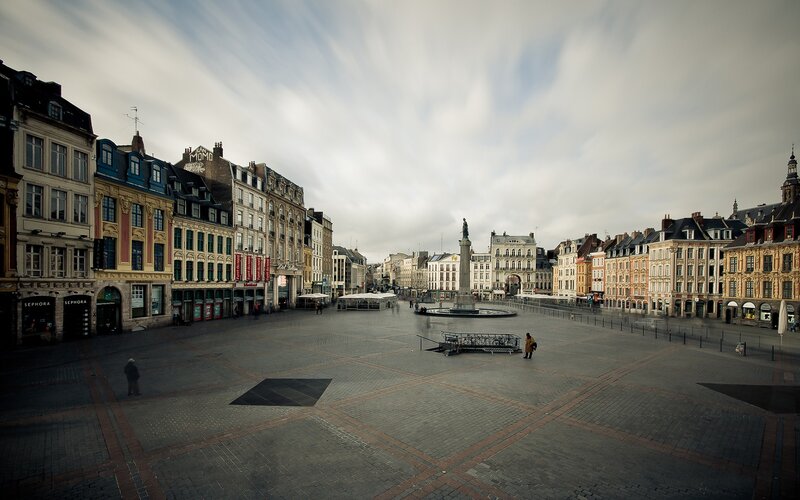 Empty square in Lille