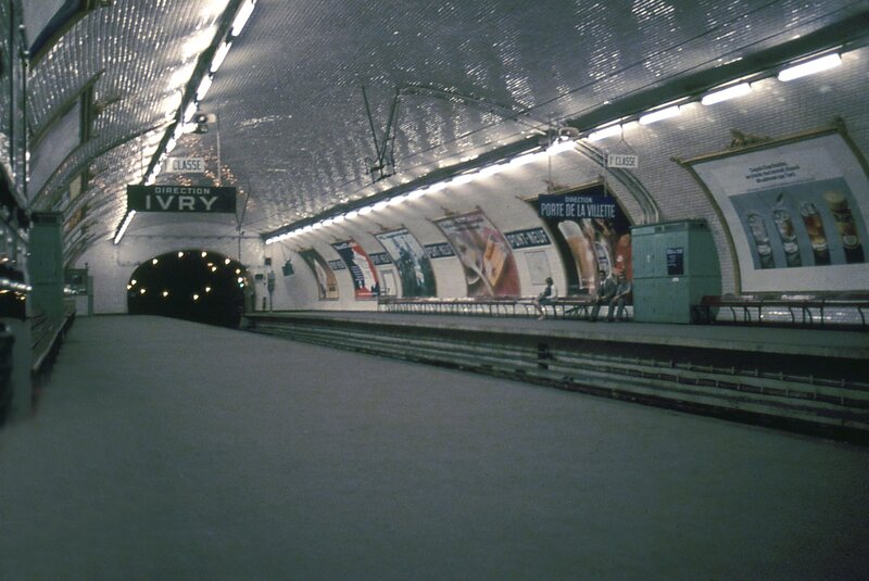 Empty Subway Platform — Gray, Quiet, Photograph