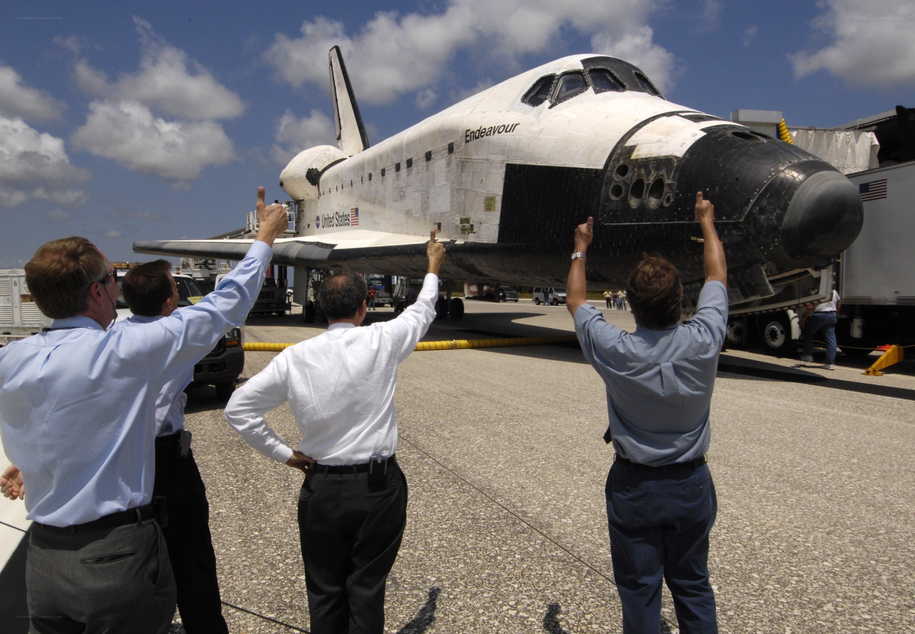 Endeavour space shuttle transport