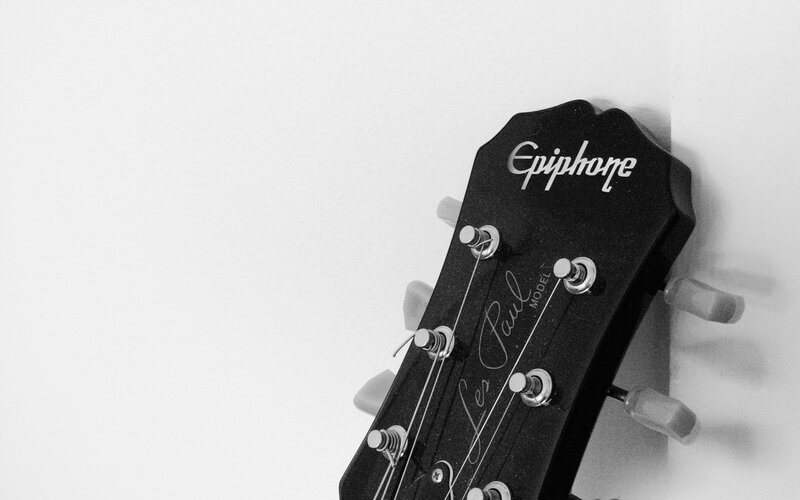 Epiphone guitar headstock