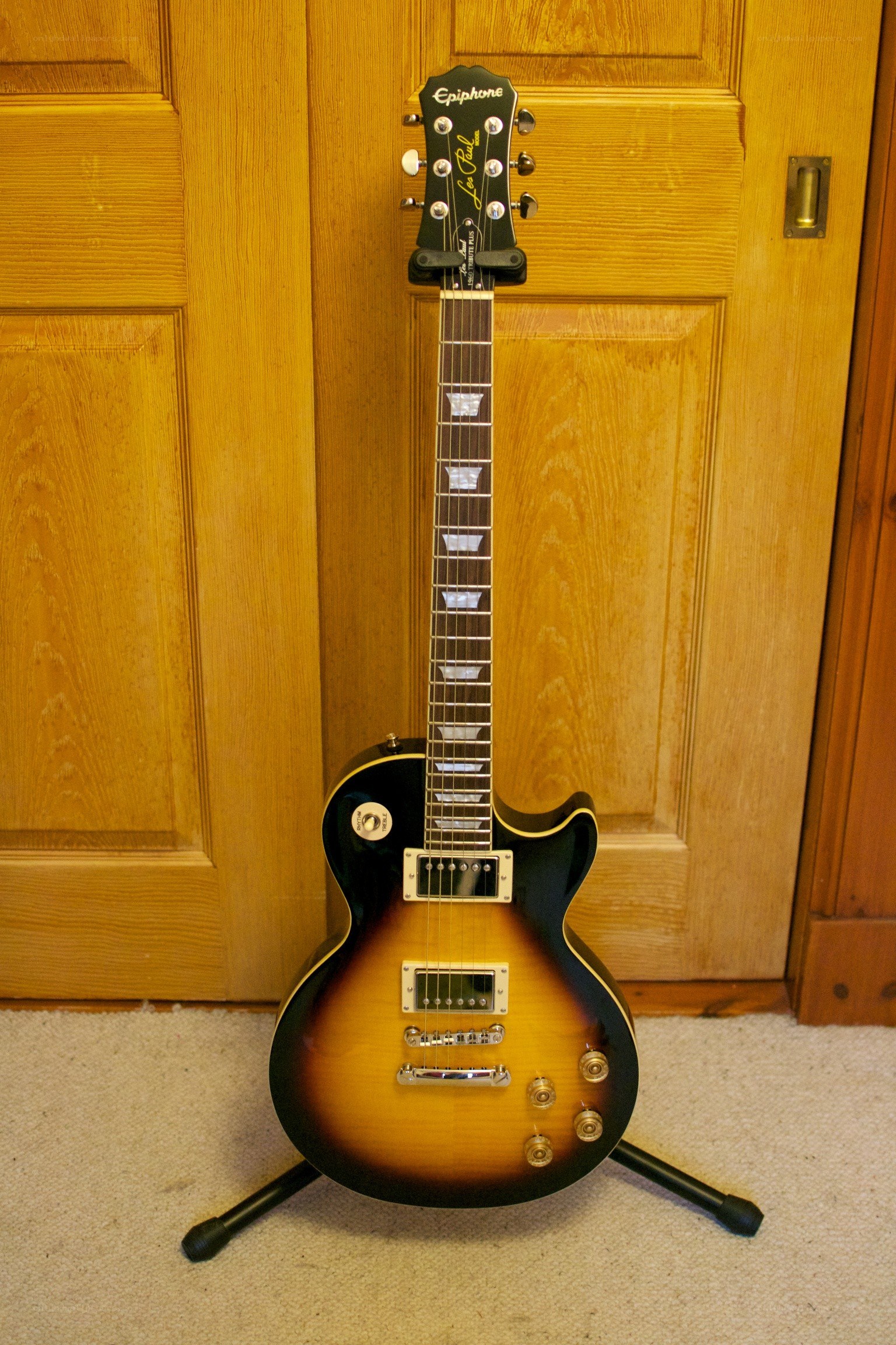 Epiphone Les Paul guitar