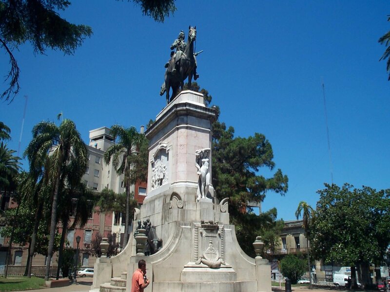 equestrian statue in plaza