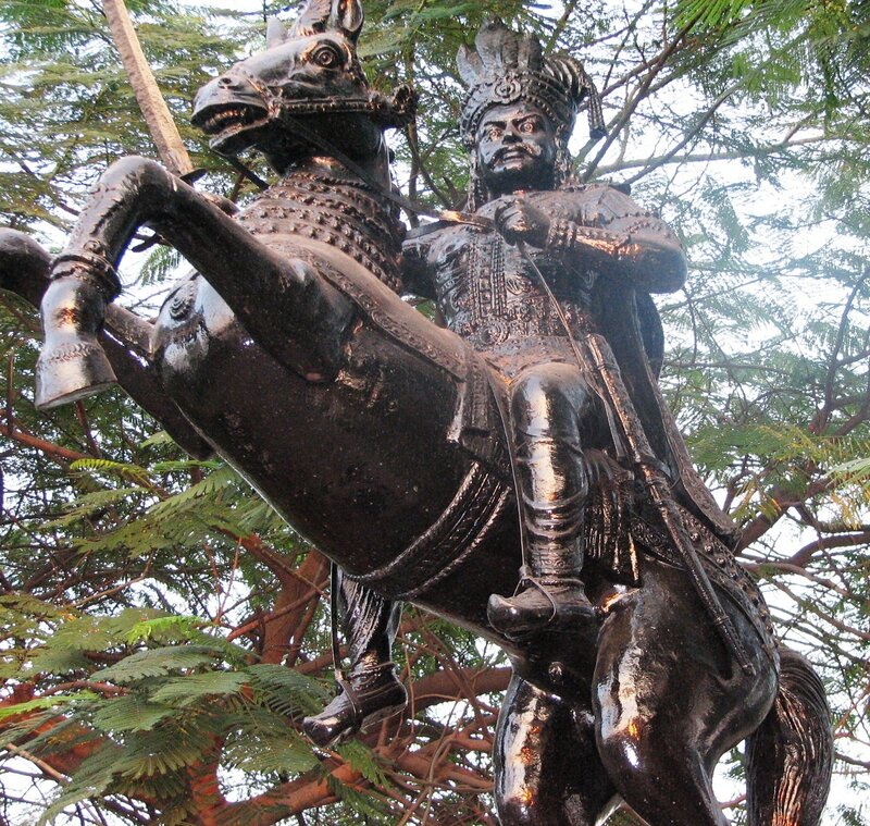 equestrian statue of warrior