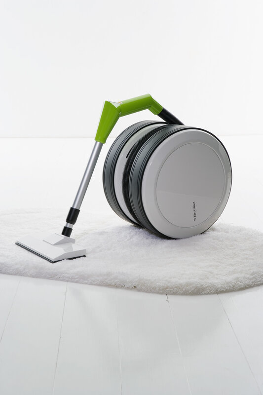 Ergonomic vacuum cleaner