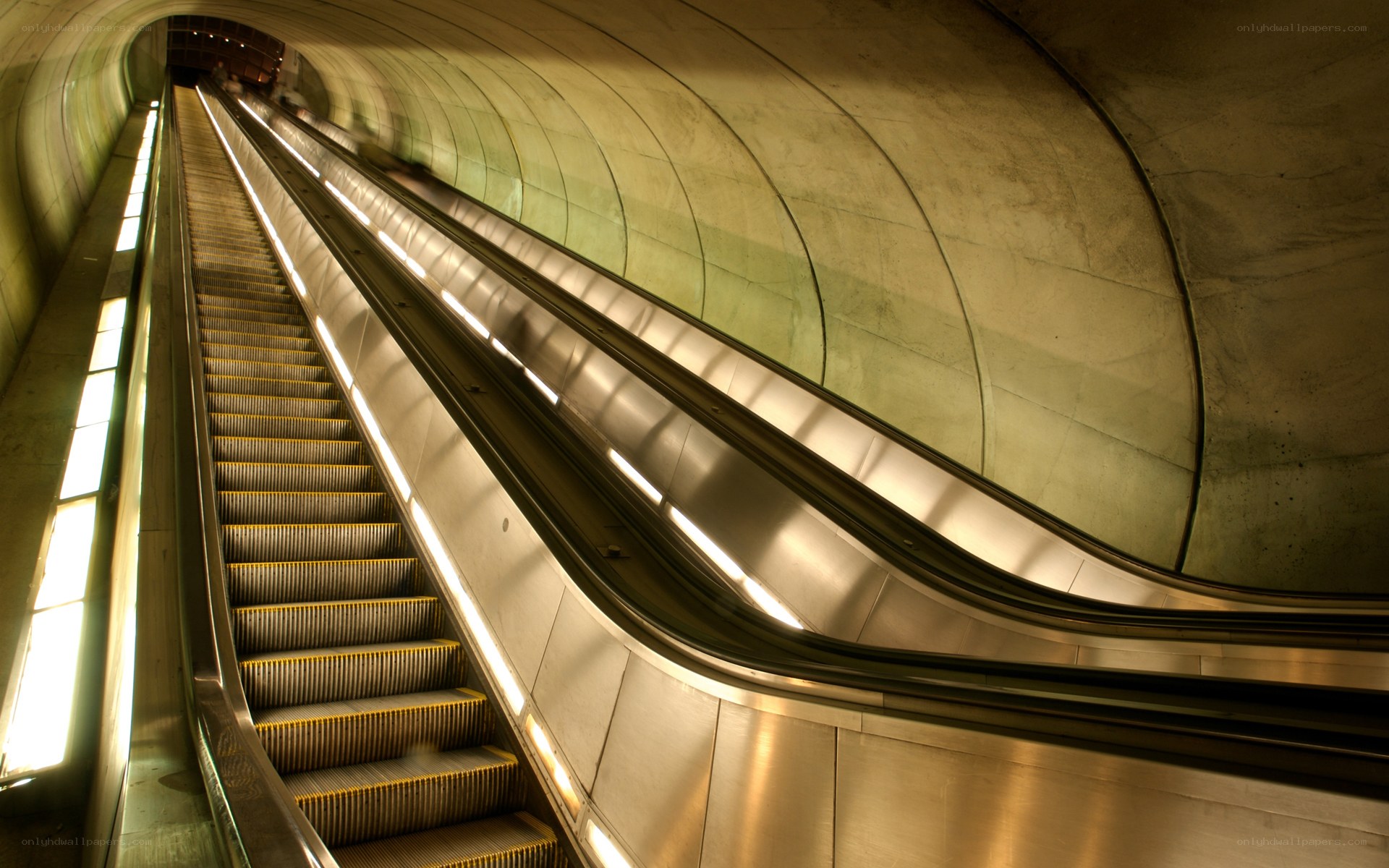 Escalator in a tunnel