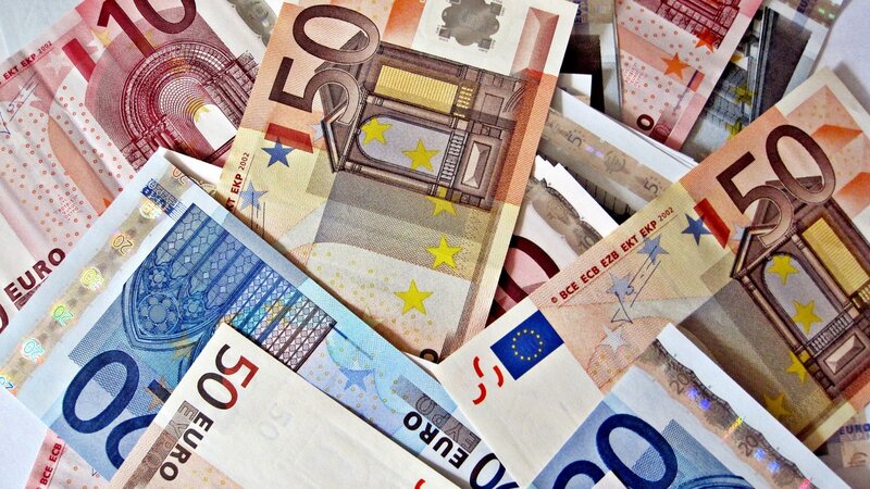 Euro Banknotes — Blue