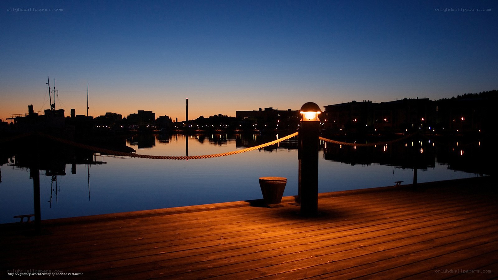Evening at the harbor