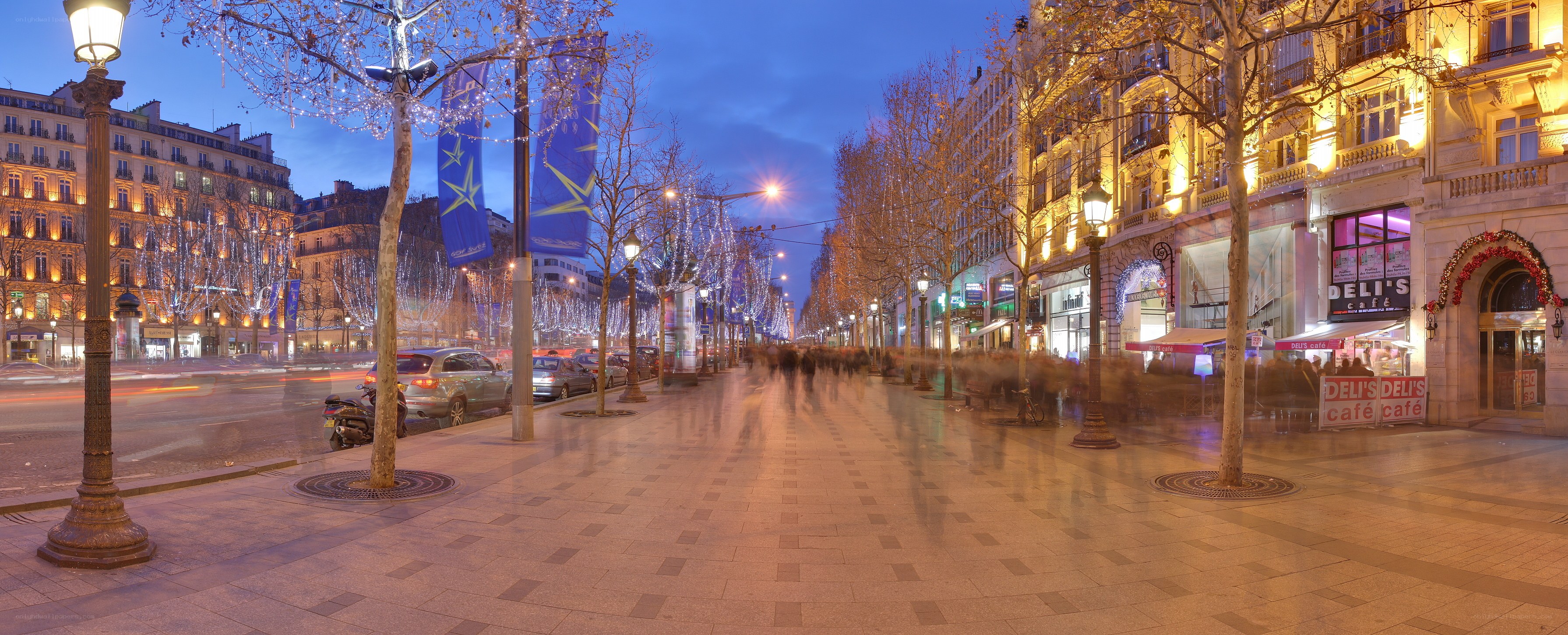 Evening on a Parisian street