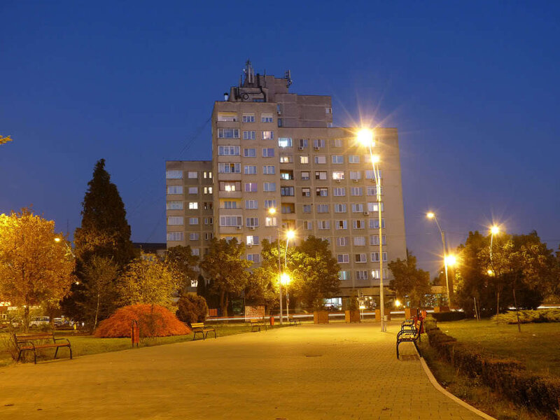 Evening view of apartment building