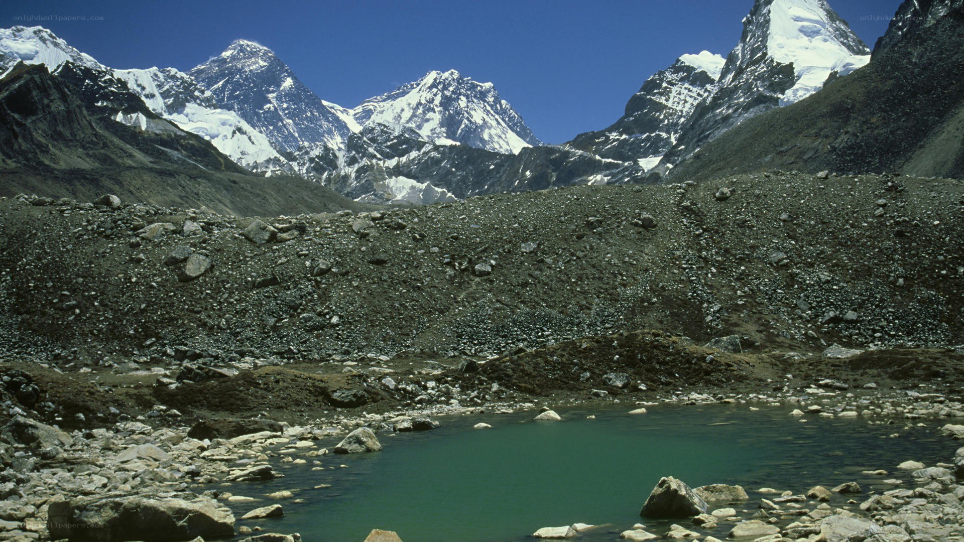 Everest mountain range view