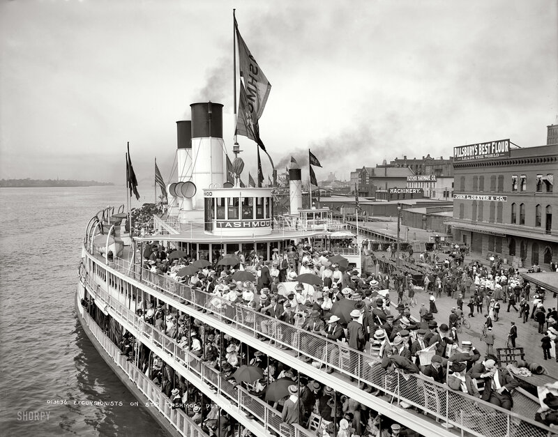 Excursionists on the Tashmoo
