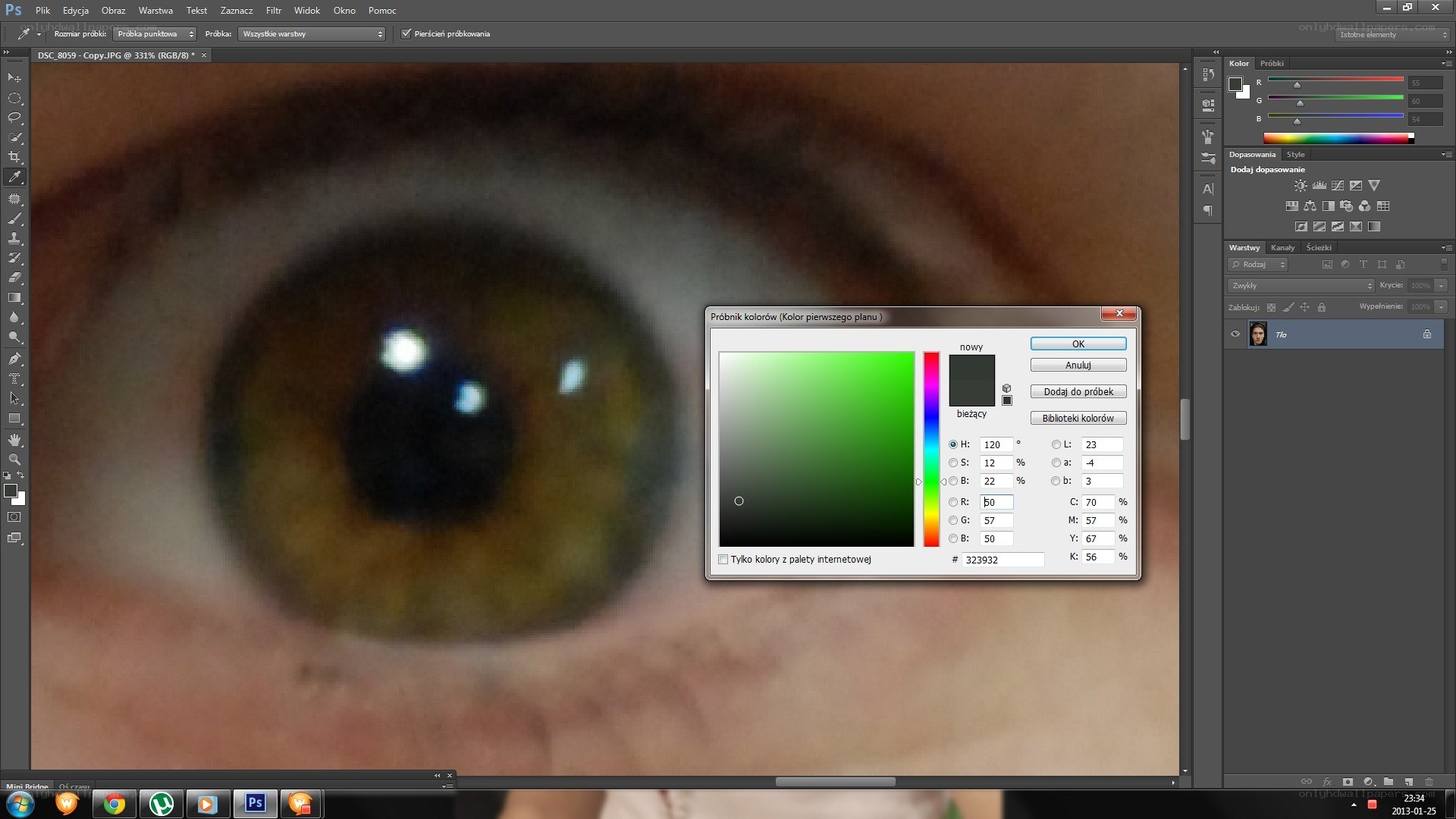 eye color adjustment in photo editor