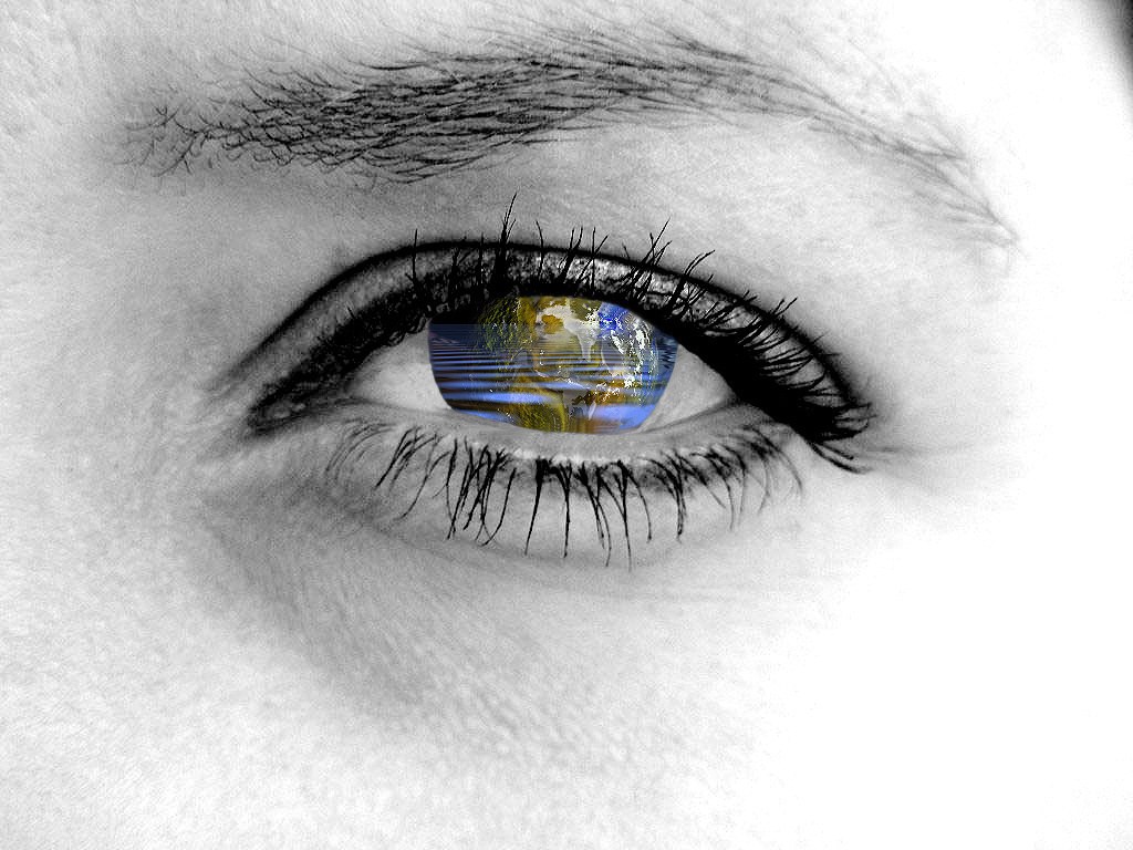 eye reflecting the world
