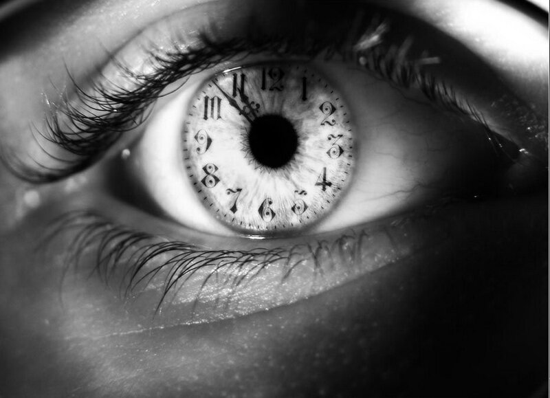 Eye with Clock Design — Black