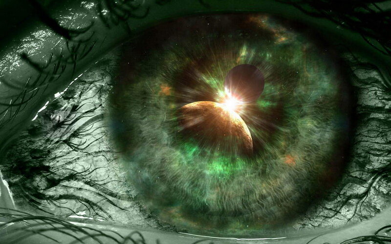 Eye with Cosmic Iris — Green, Dramatic