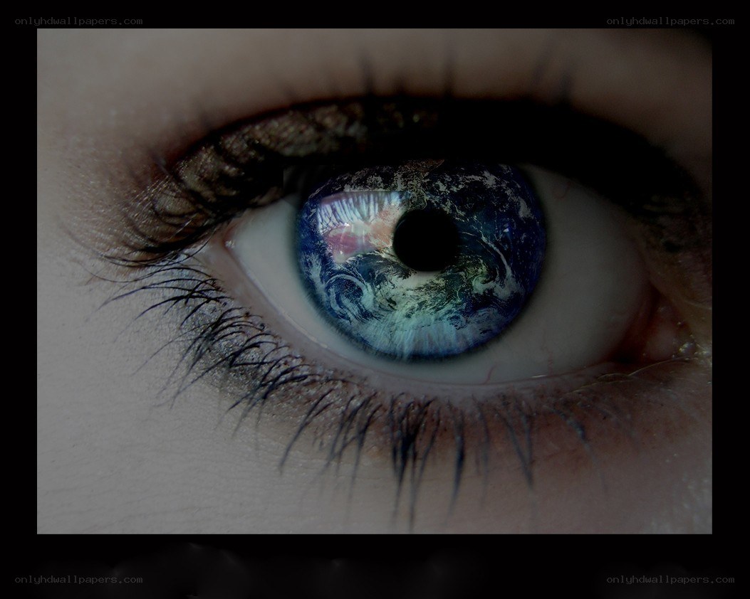 eye with earth reflection