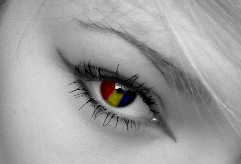 eye with flag reflection