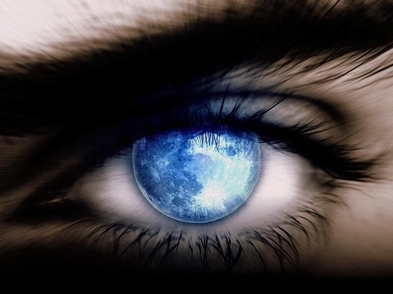 eye with moon reflection