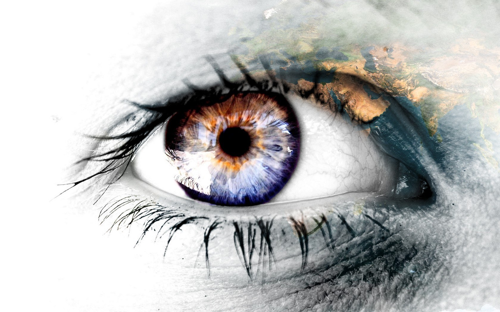 eye with world map reflection