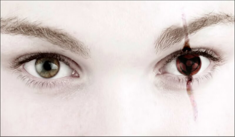 eyes with Sharingan and normal eye