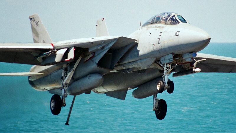 F-14 Tomcat landing