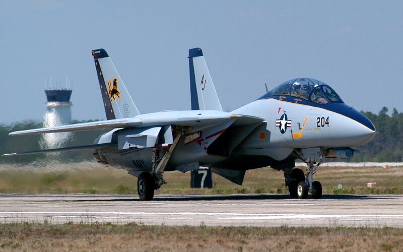 F-14 Tomcat on runway