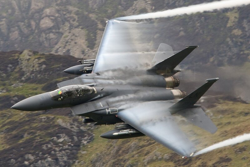 F-15 Eagle Fighter Jet — Gray, Dynamic