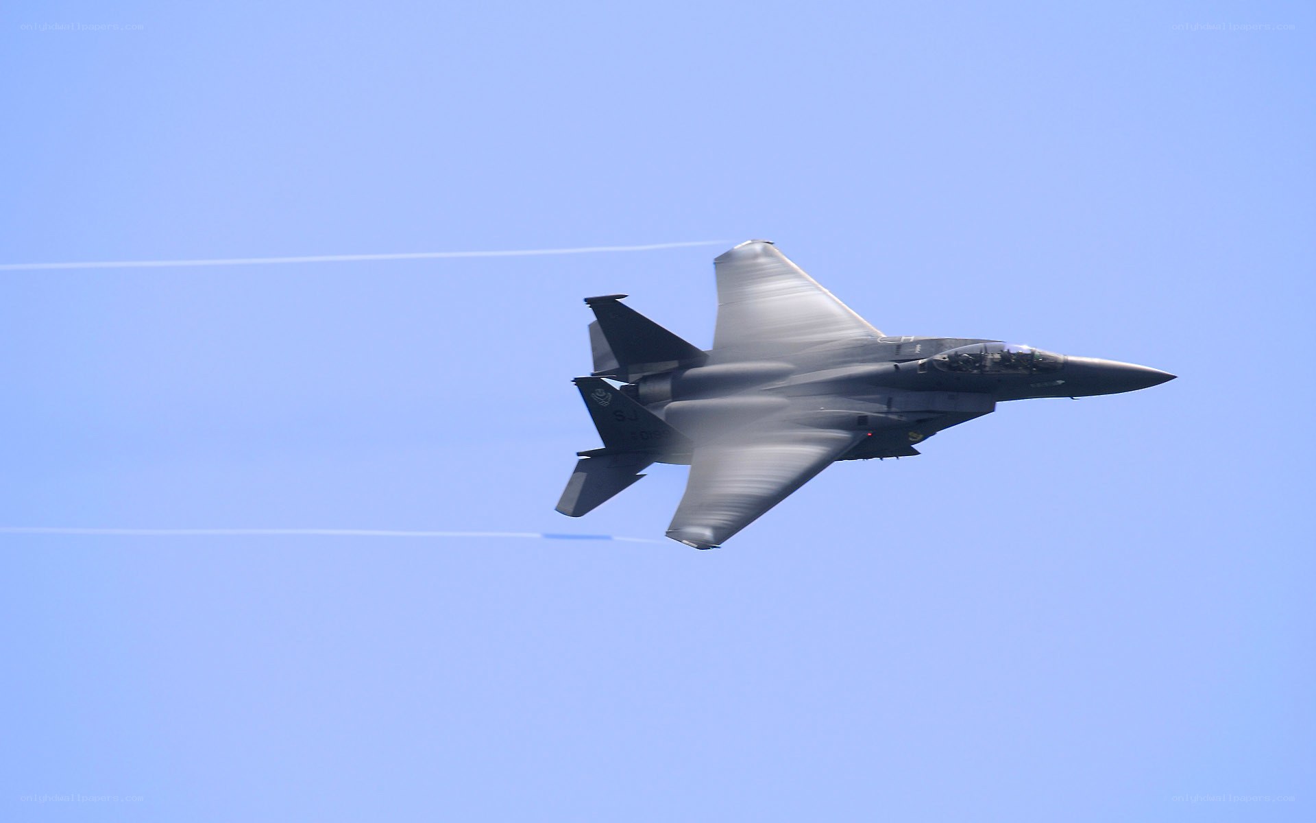 F-15 fighter jet in flight