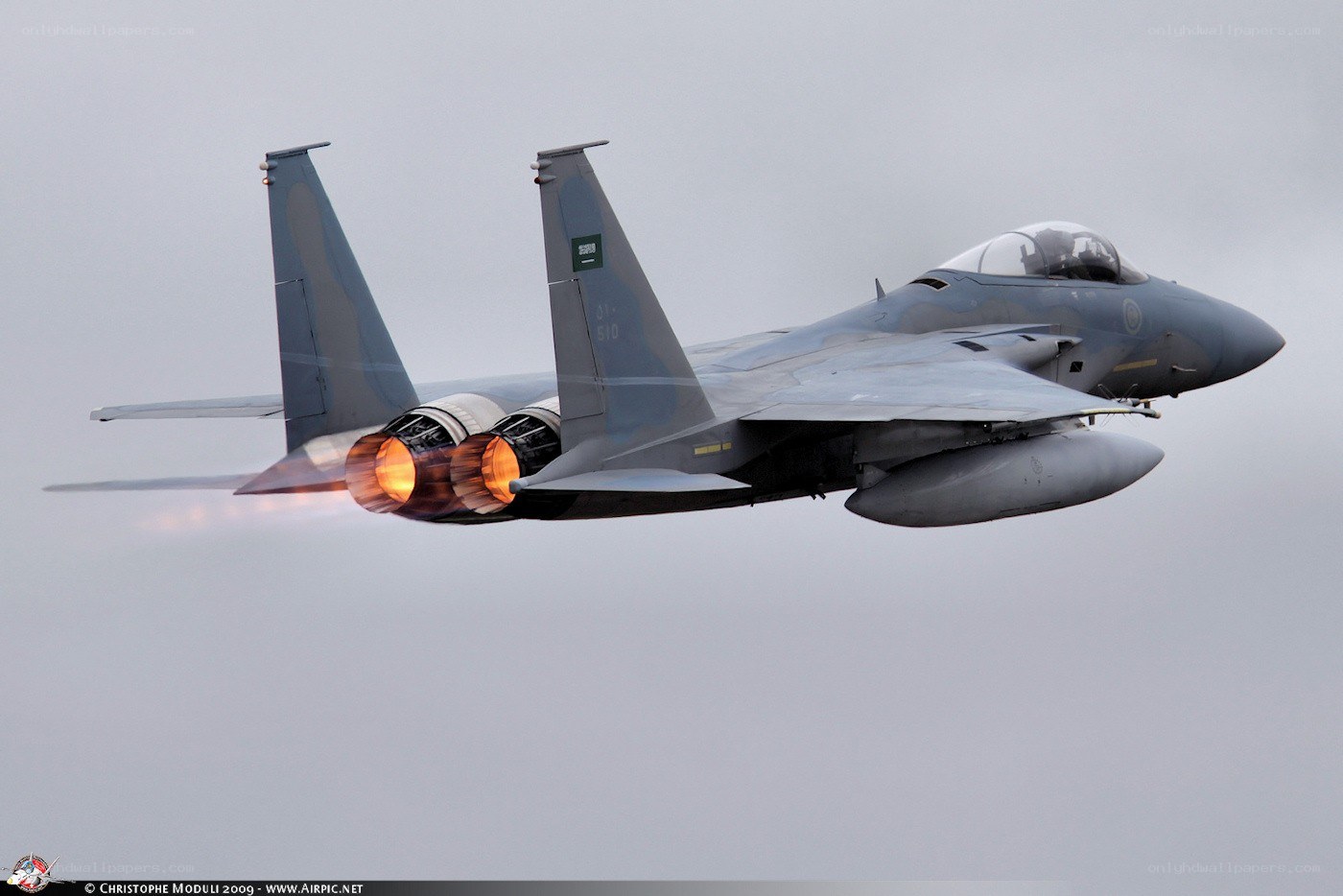 F-15 fighter jet in flight
