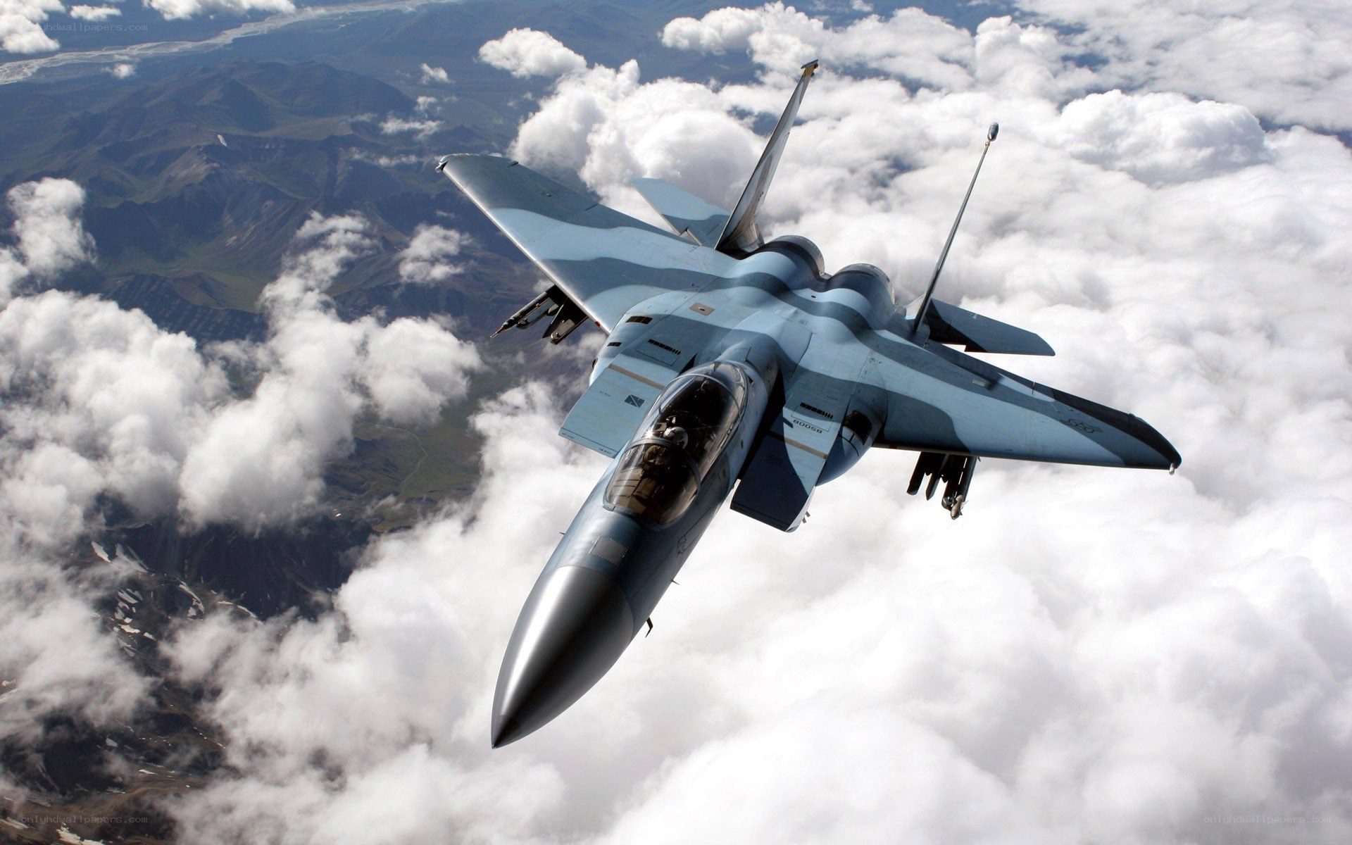 F-15 fighter jet in flight