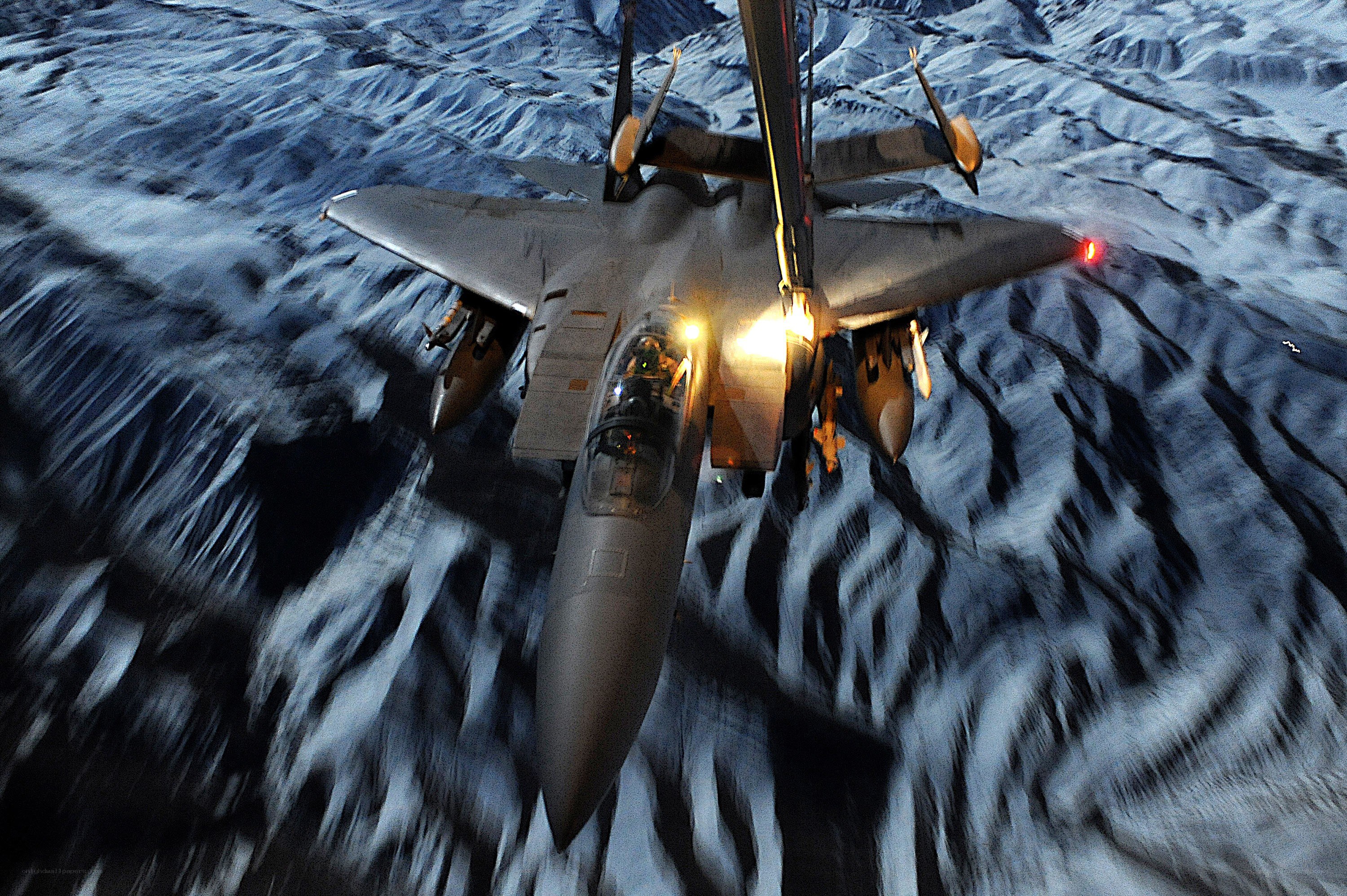 F-15 fighter jet refueling