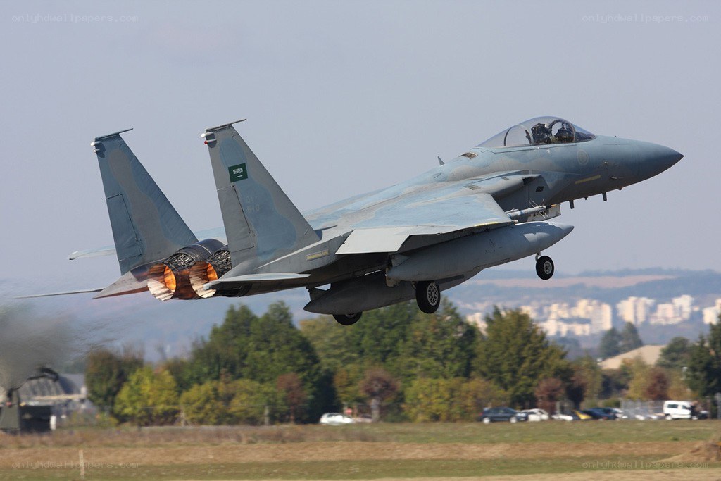 F-15 fighter jet taking off