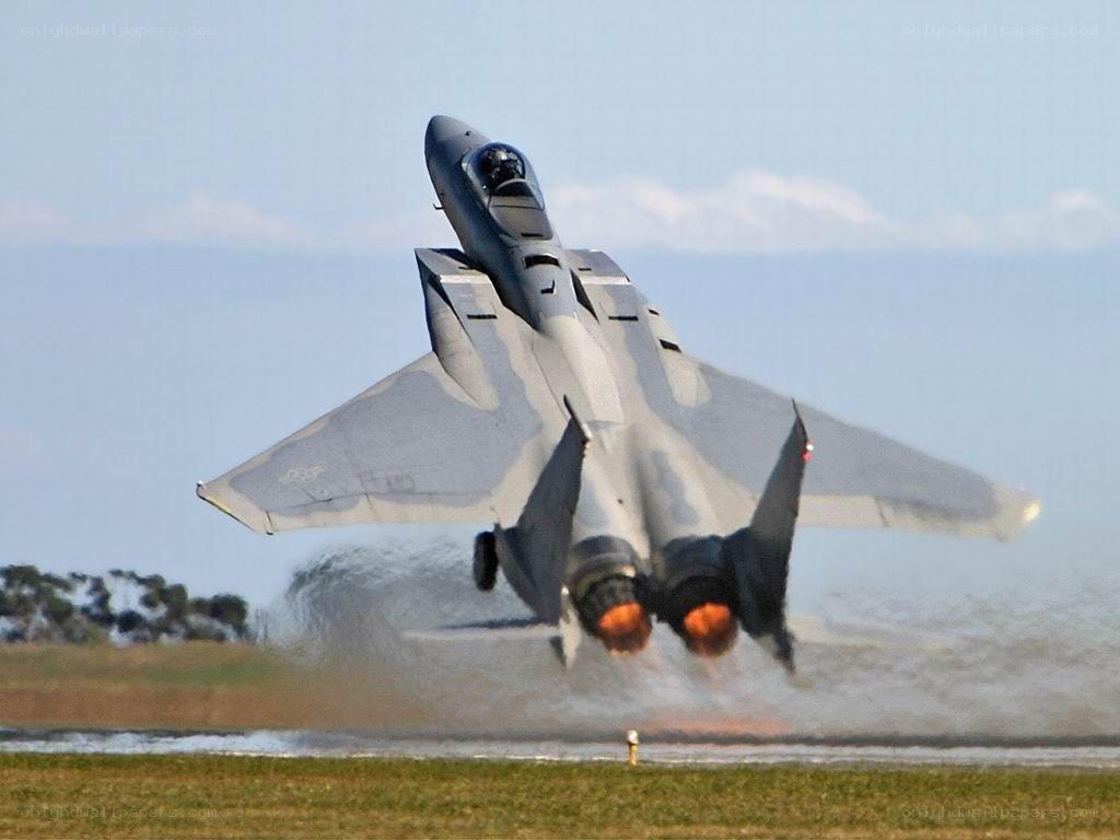 F-15 fighter jet taking off