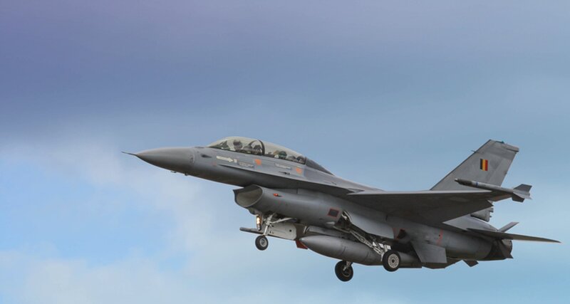 F-16 Fighter Jet — Gray, Dynamic, Afternoon, Photograph, Pilot, Wings