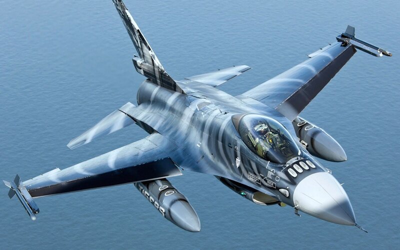 F-16 Fighter Jet — Gray, Dynamic, Photograph, Pilot